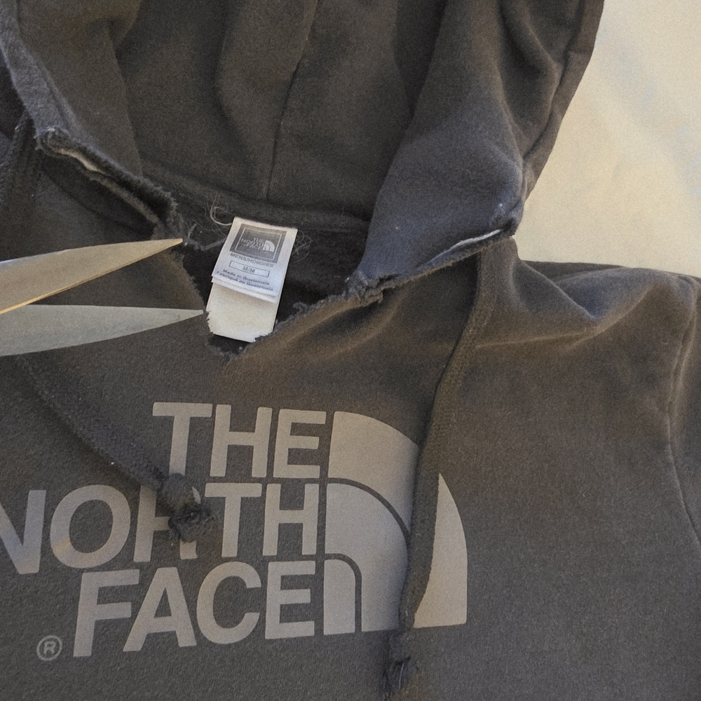 The North Face Charcoal Men's Hoodie - Picture 4 of 9